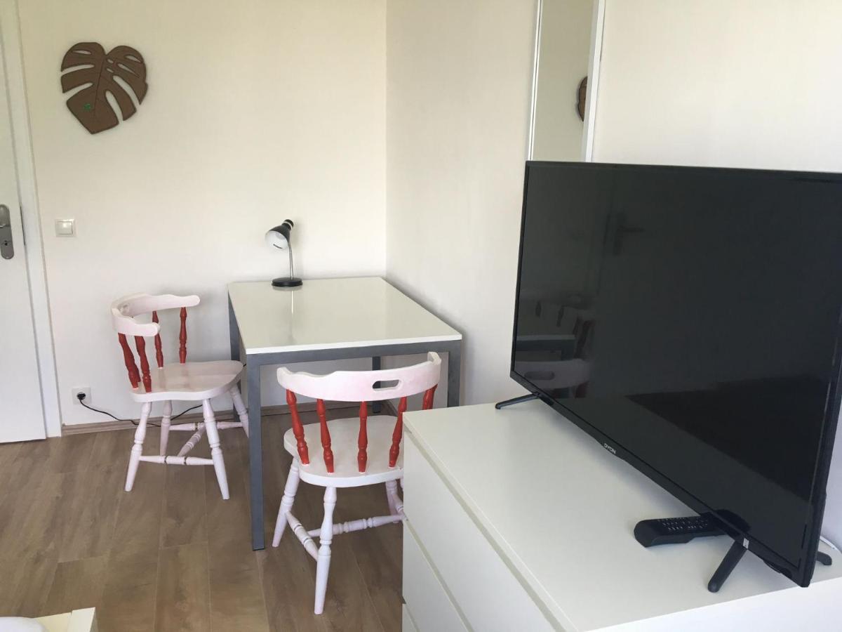 Mayen, Im Mohren, Privatzimmer Nr1, Waldrand, Nahe Nurburgring & Burg Eltz, Gemeinschaftsbad Luaran gambar
