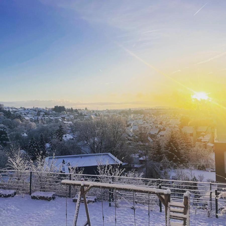 Mayen, Im Mohren, Privatzimmer Nr1, Waldrand, Nahe Nurburgring & Burg Eltz, Gemeinschaftsbad Luaran gambar